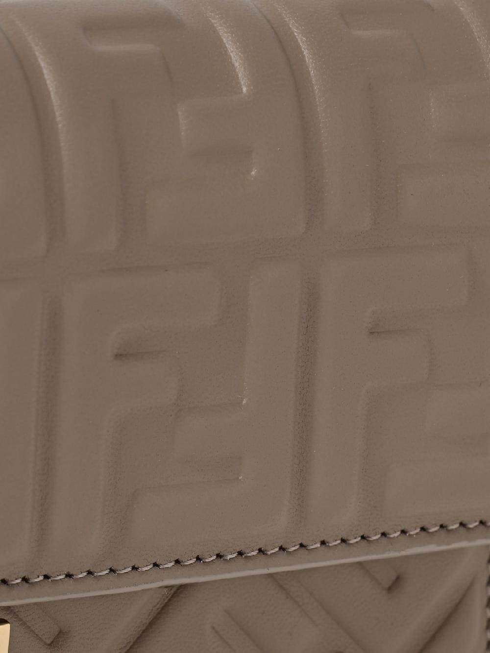 Giglio Borsa wallet Fendi in nappa con monogram FF all over Negozi Online