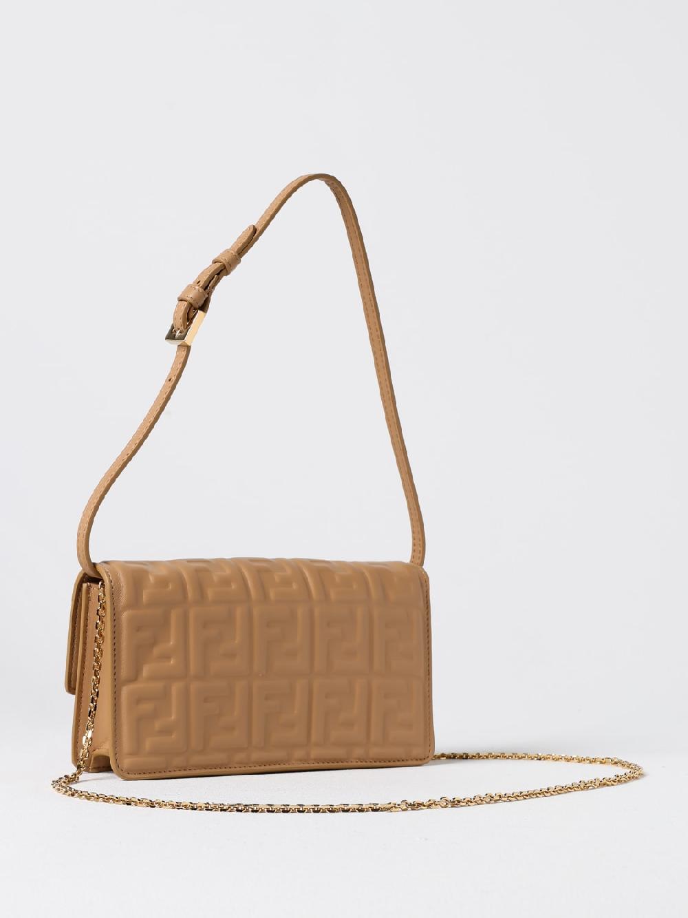 Giglio Borsa wallet Fendi in nappa con monogram FF all over Qualità Garantita