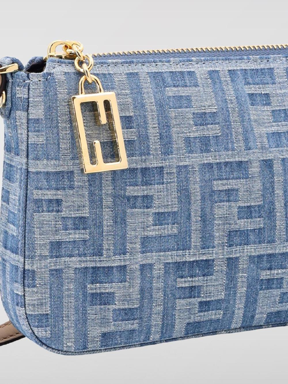 Giglio Pouch Baguette Fendi in denim con monogram FF jacquard Saldi
