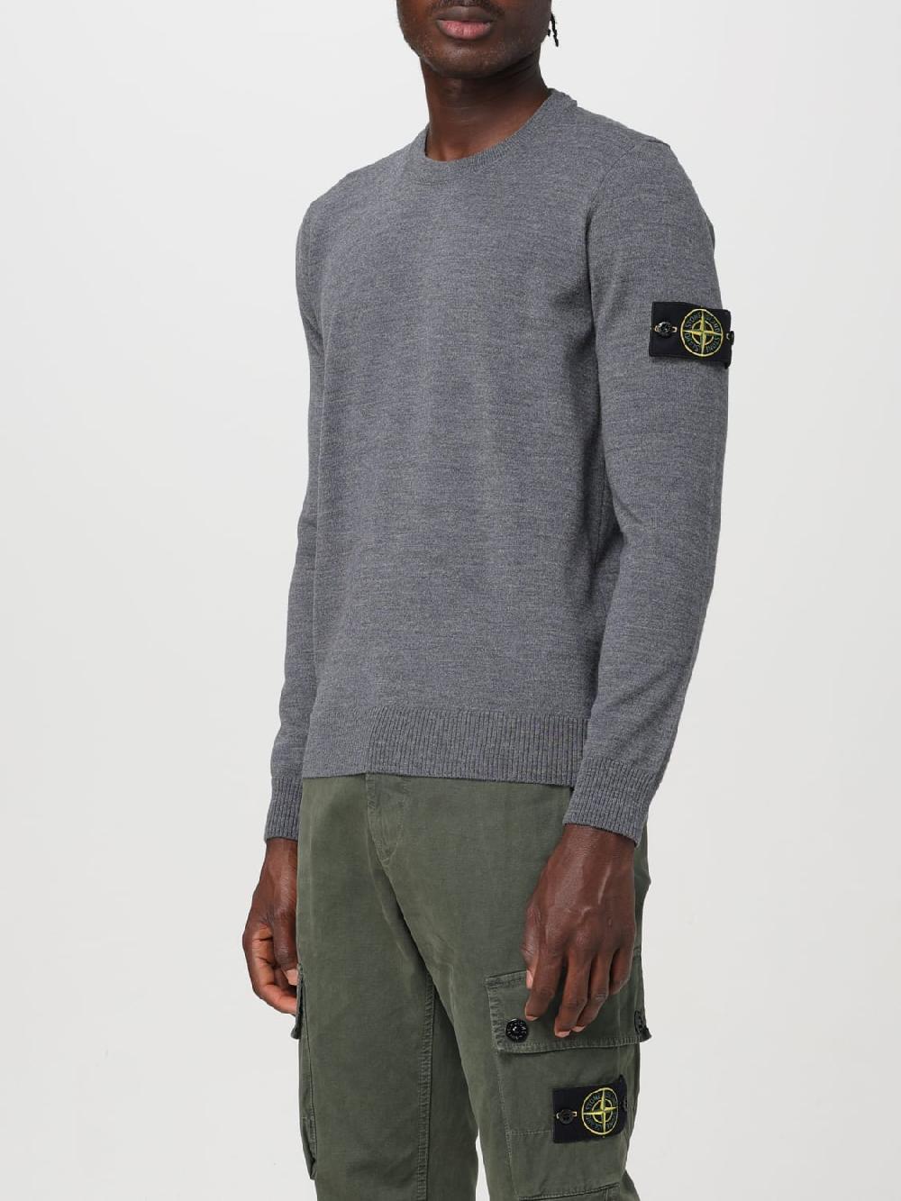 Giglio Maglia basic Stone Island in lana vergine Offerte