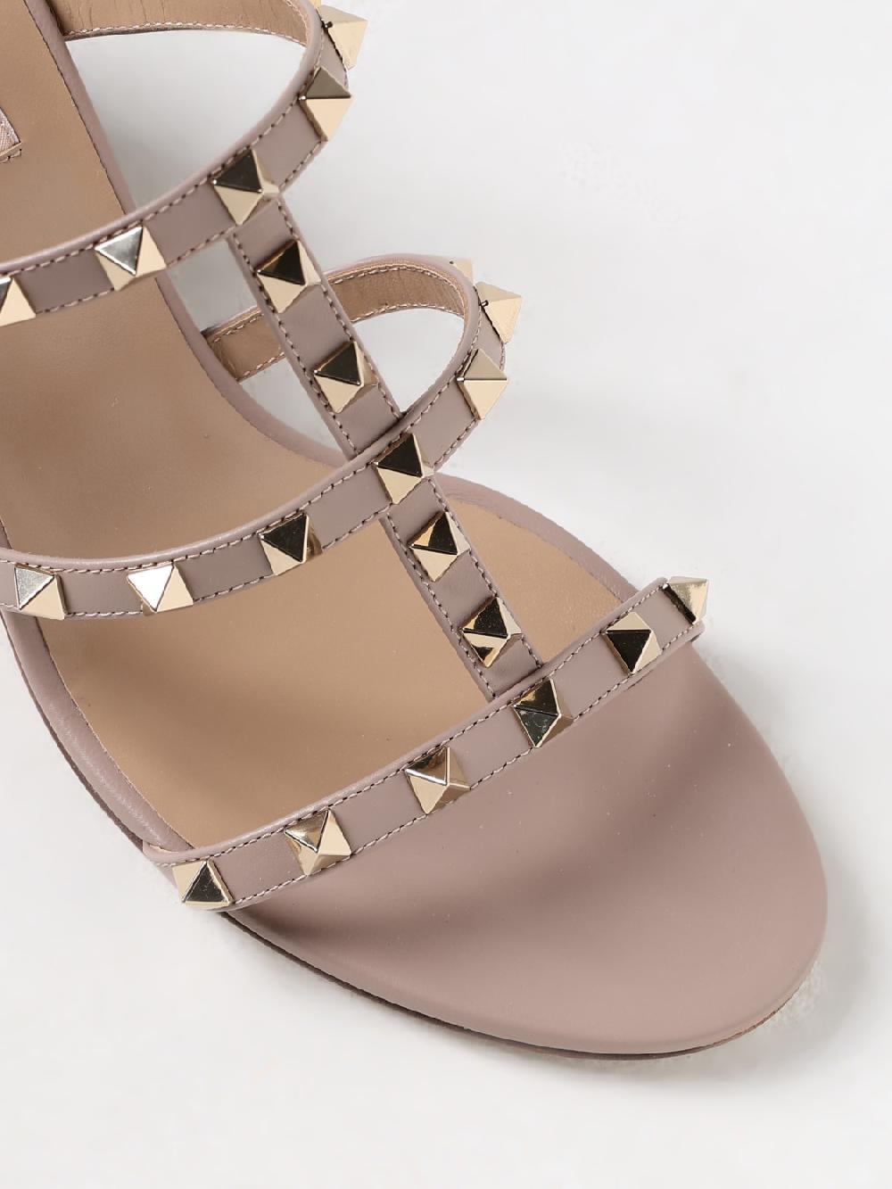 Giglio Sandalo Rockstud Valentino Garavani in nappa Pezzi Unici