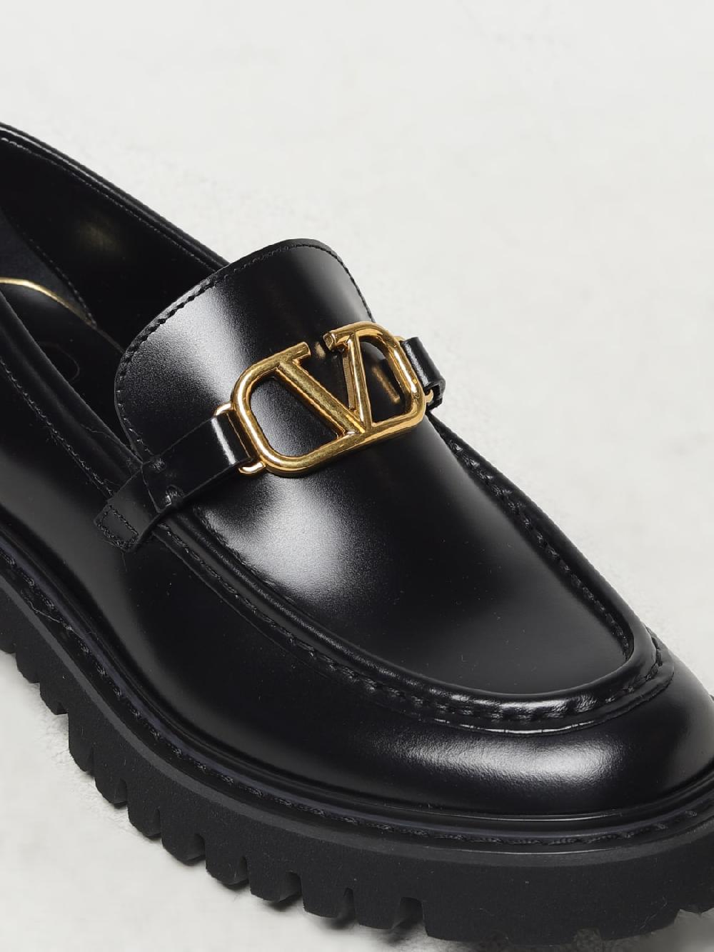 Giglio Mocassino VLogo Signature Valentino Garavani in pelle spazzolata Shopping Online