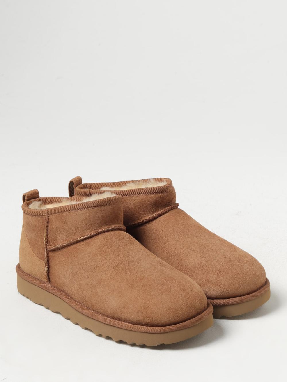 Giglio Stivaletto Classic Ultra Mini UGG in camoscio Vendite Flash