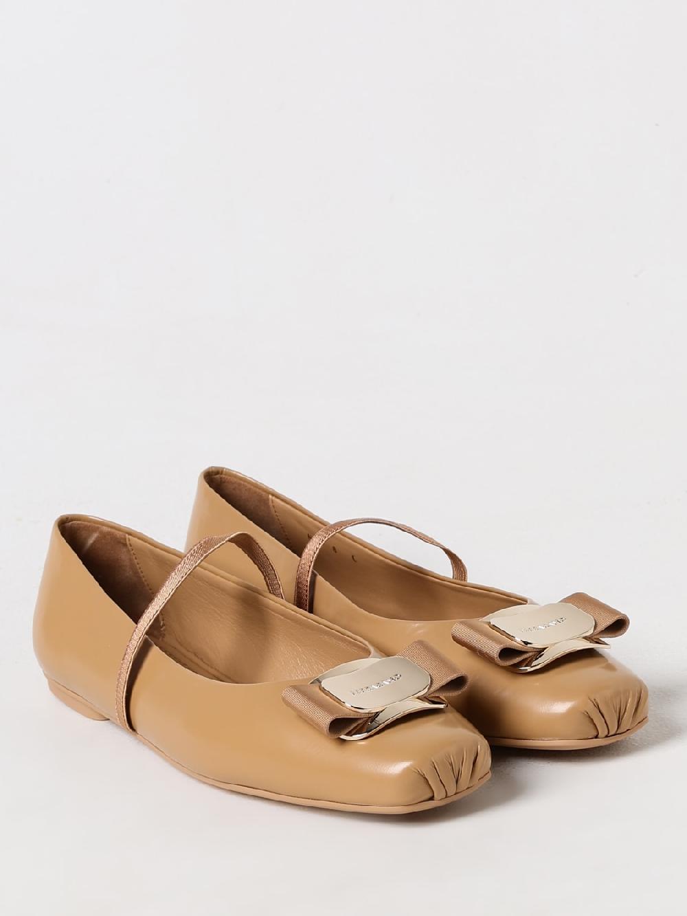 Giglio Ballerina Ferragamo in pelle con fiocco Vara Offerta per la Festa della Mamma