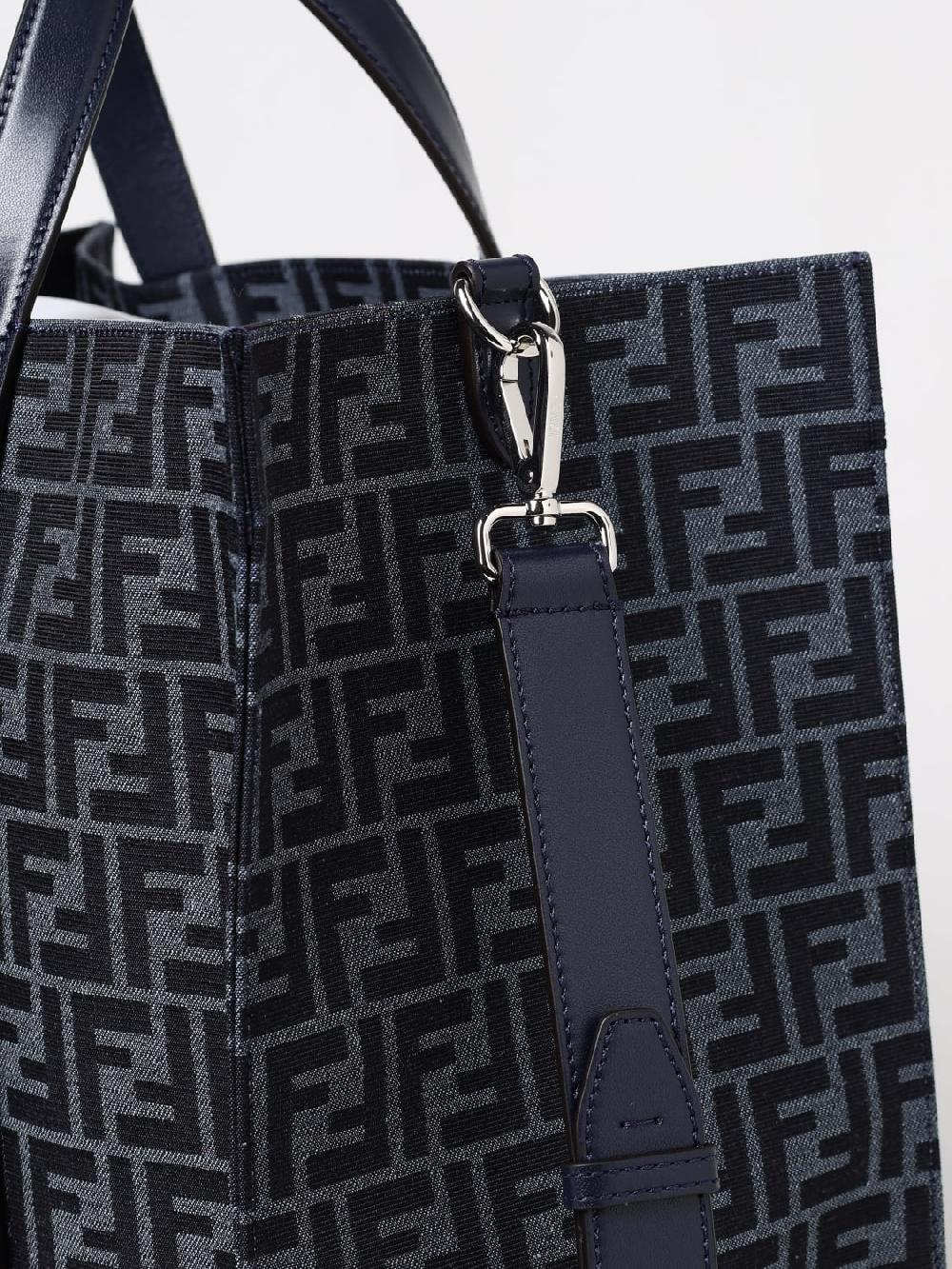 Giglio Borsa Shopper FF Fendi reversibile in tessuto jacquard riciclato In Vendita