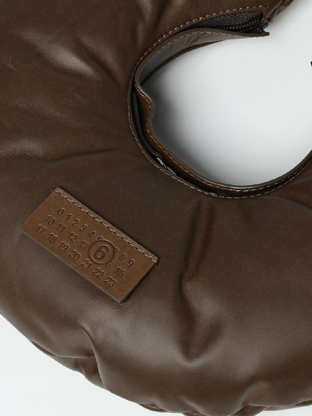 Giglio Borsa Travel Pillow MM6 Maison Margiela in pelle Offerta esclusiva