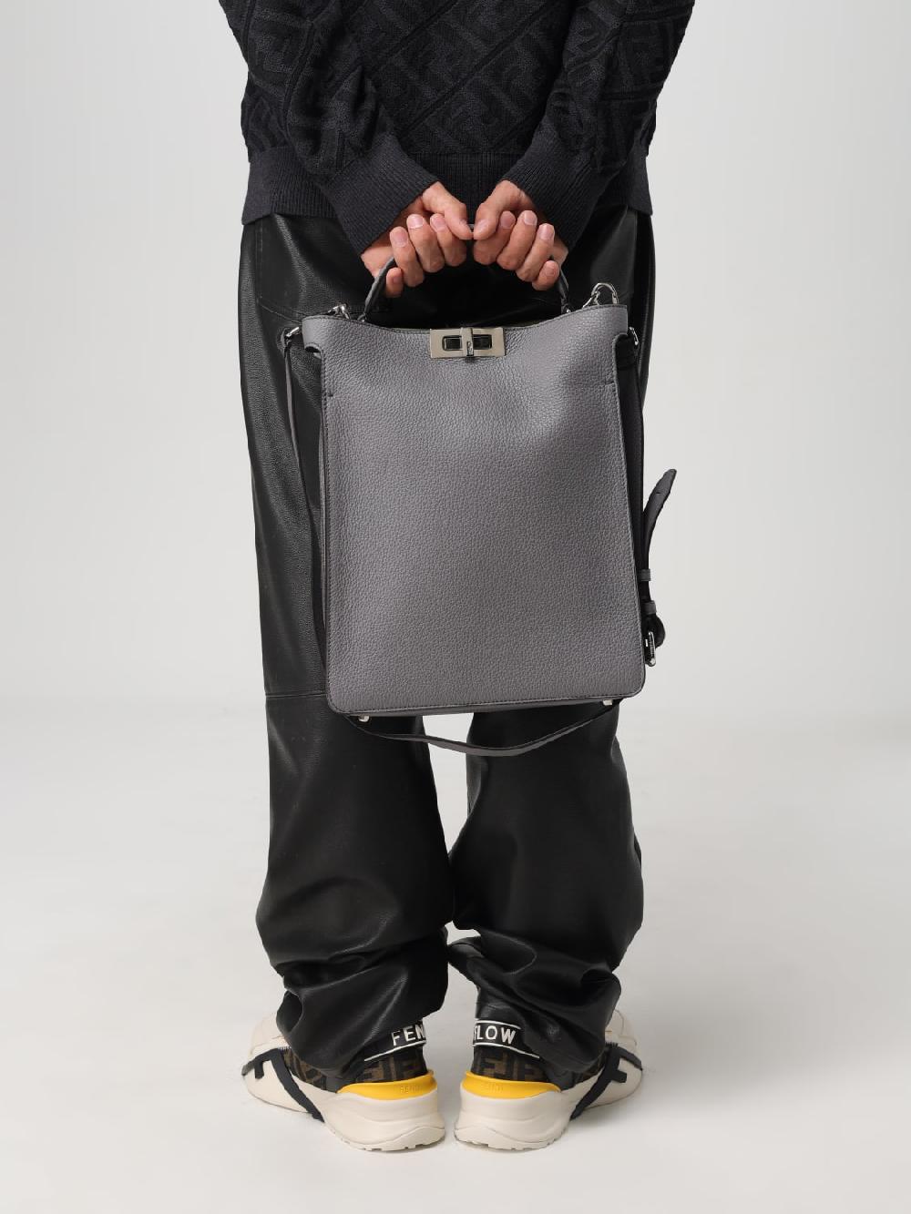 Giglio Borsa Peekaboo X-Lite Fendi in pelle a grana Black Friday