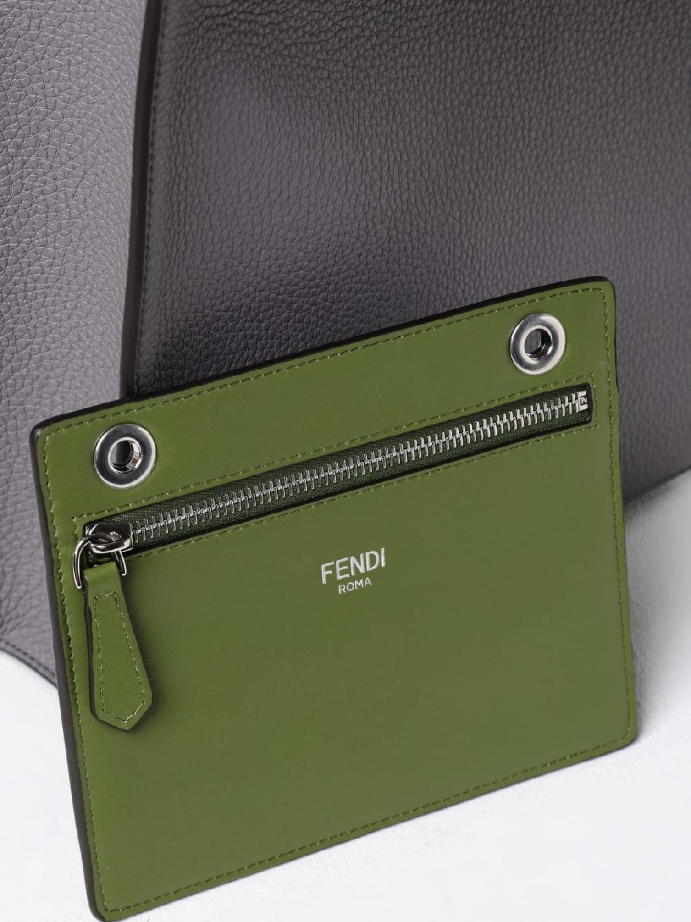 Giglio Borsa Peekaboo X-Lite Fendi in pelle a grana Black Friday