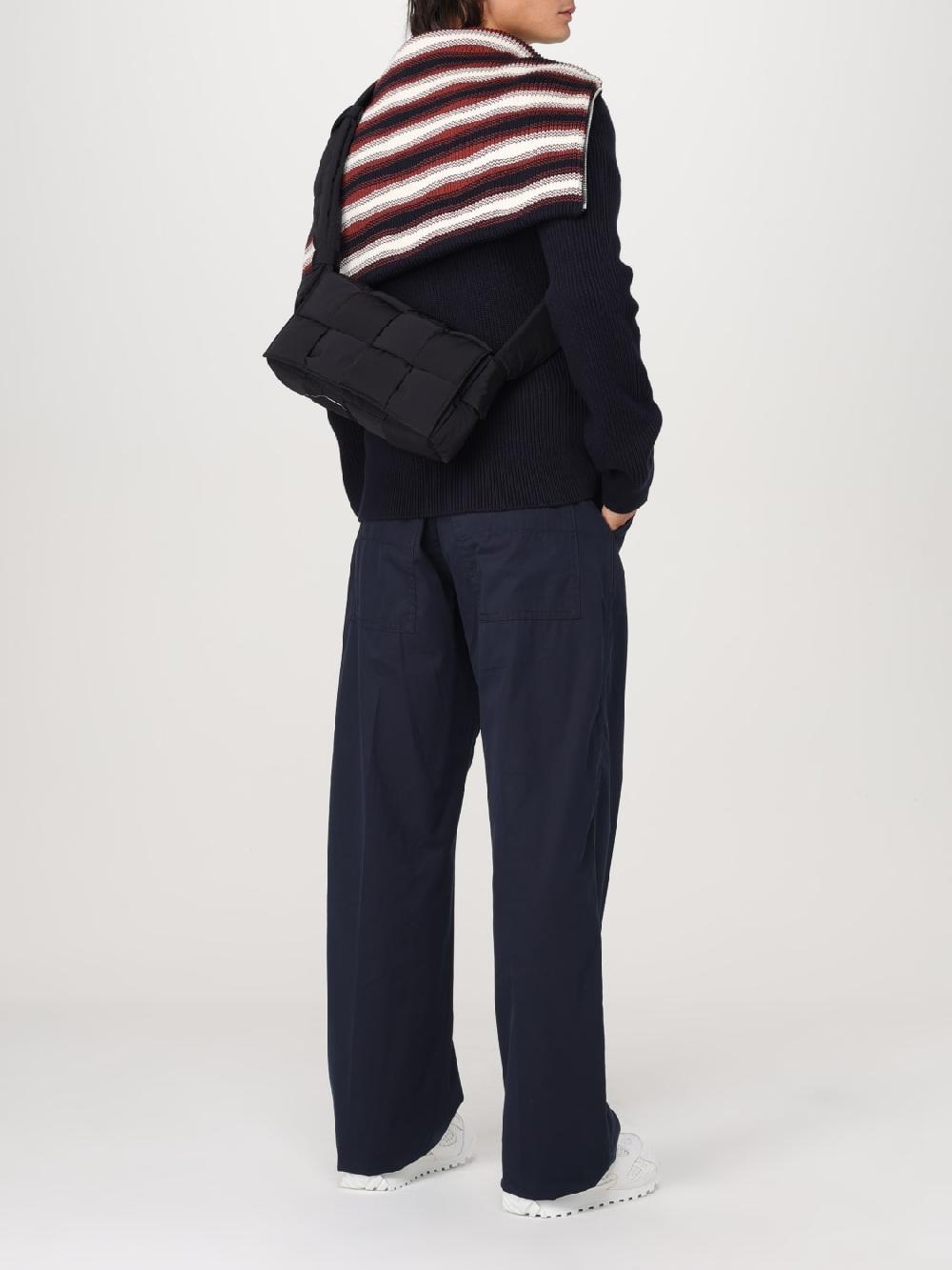 Giglio Borsa Padded Tech Cassette Bottega Veneta in nylon intrecciato Offerta per la Festa della Mamma
