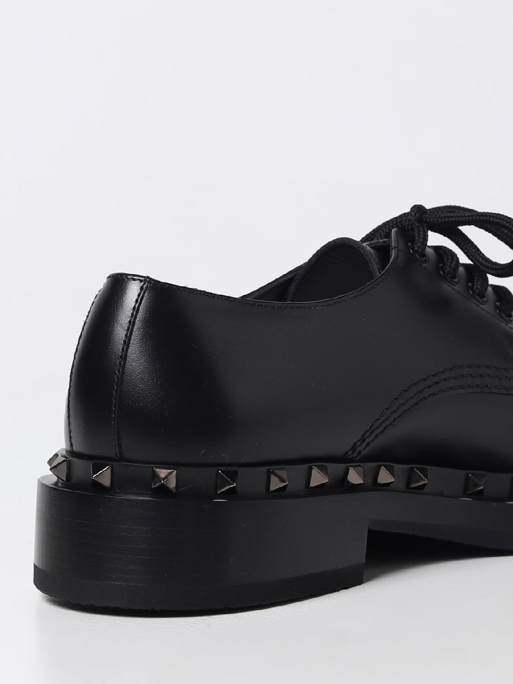 Giglio Derby Rockstud Valentino Garavani in pelle Offerta San Valentino